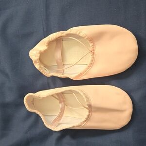 Girl dance ballerina shoes